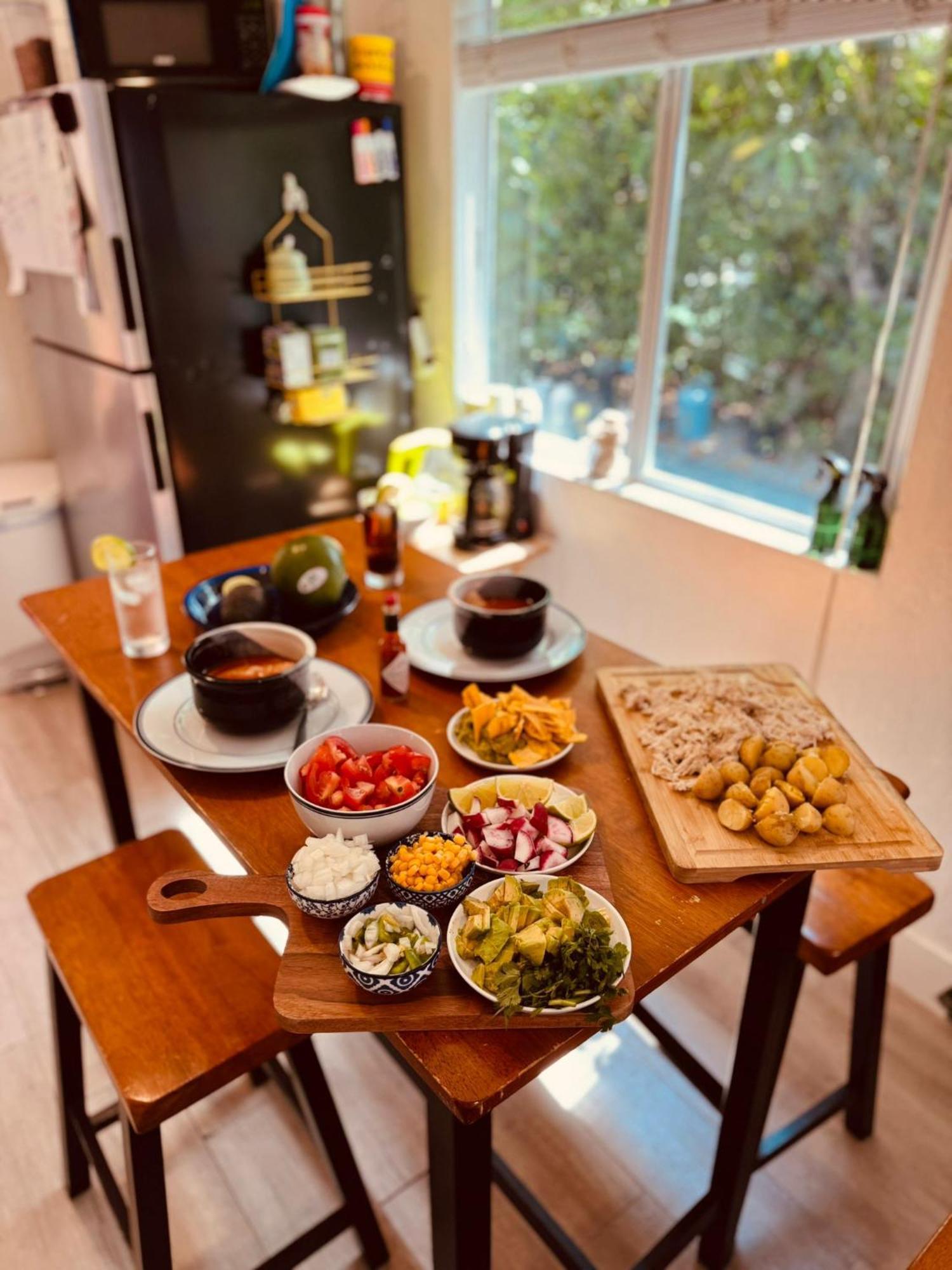Hébergement de vacances Quiet & Centrally Located House - Private Parking, Laundry And Storage For Luggage